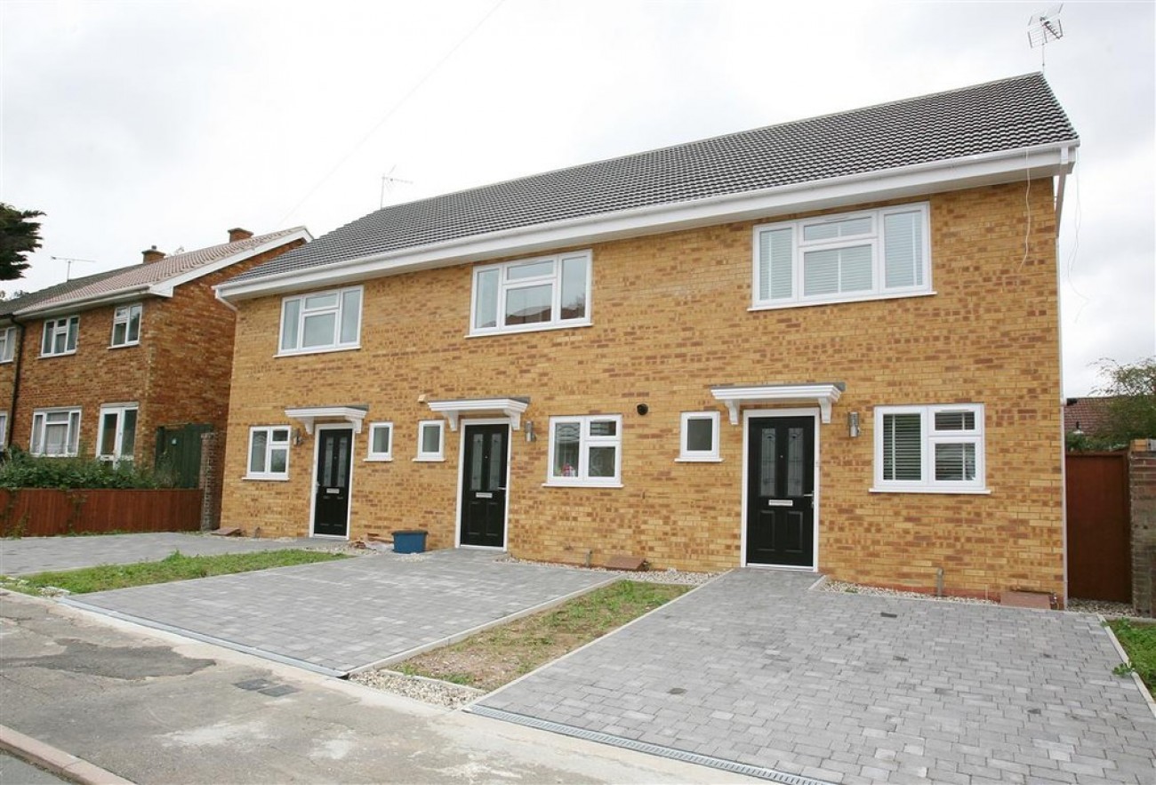 Images for Fairview Drive, Chigwell, Essex EAID:6a0eb5e1f7ec2ab39e5f31507930d009 BID:1