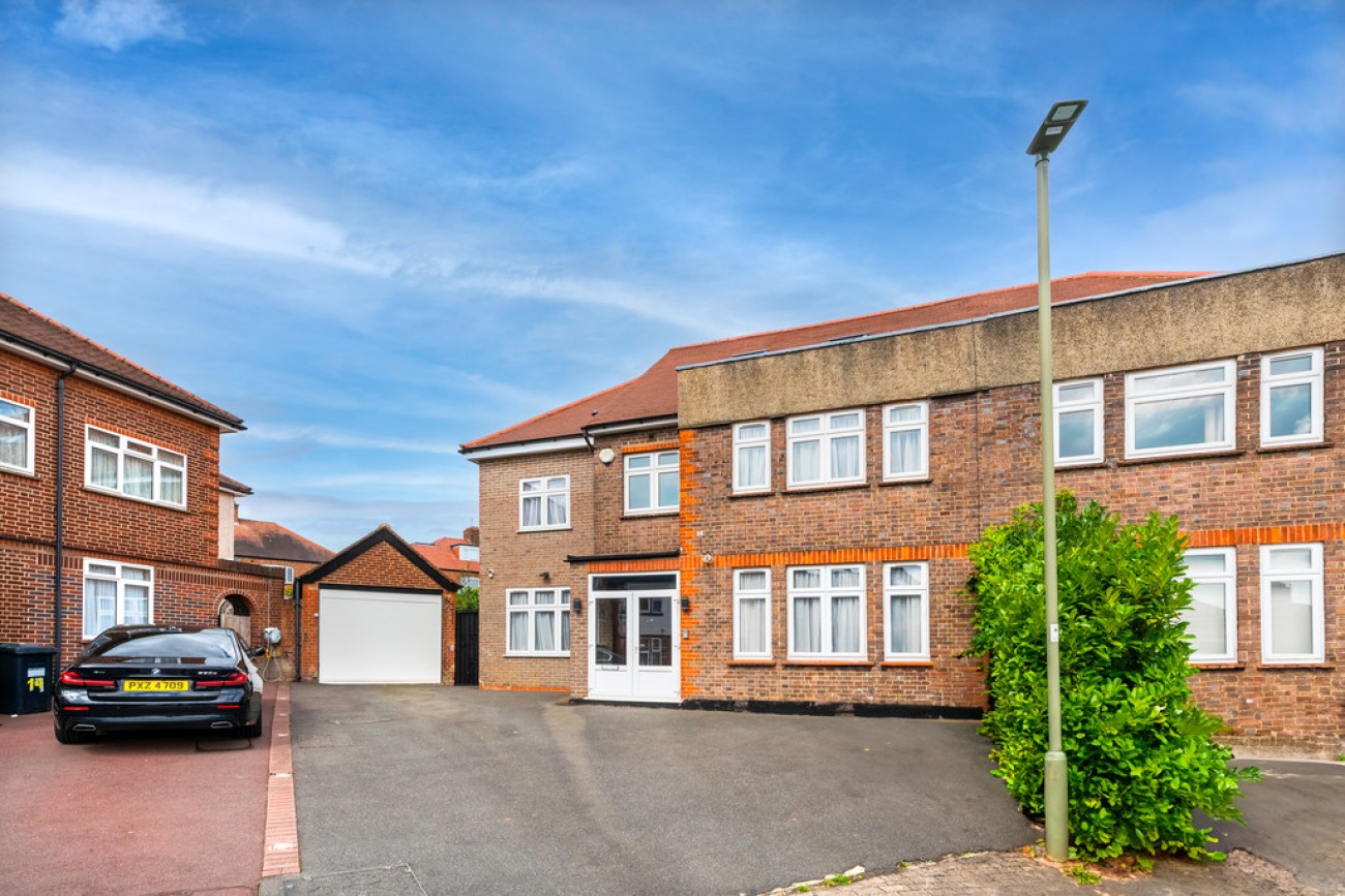 Images for Saddlescombe Way, London EAID:6a0eb5e1f7ec2ab39e5f31507930d009 BID:1