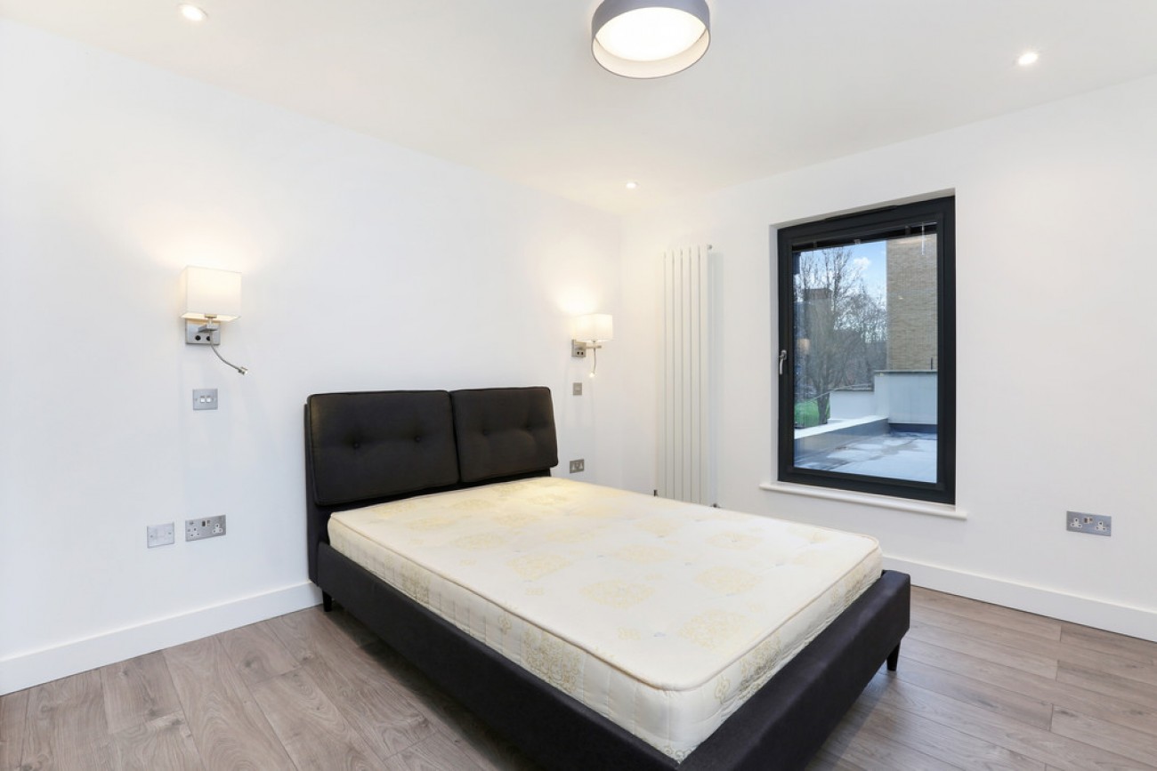 Images for Commercial Road, Whitechapel, London EAID:6a0eb5e1f7ec2ab39e5f31507930d009 BID:1