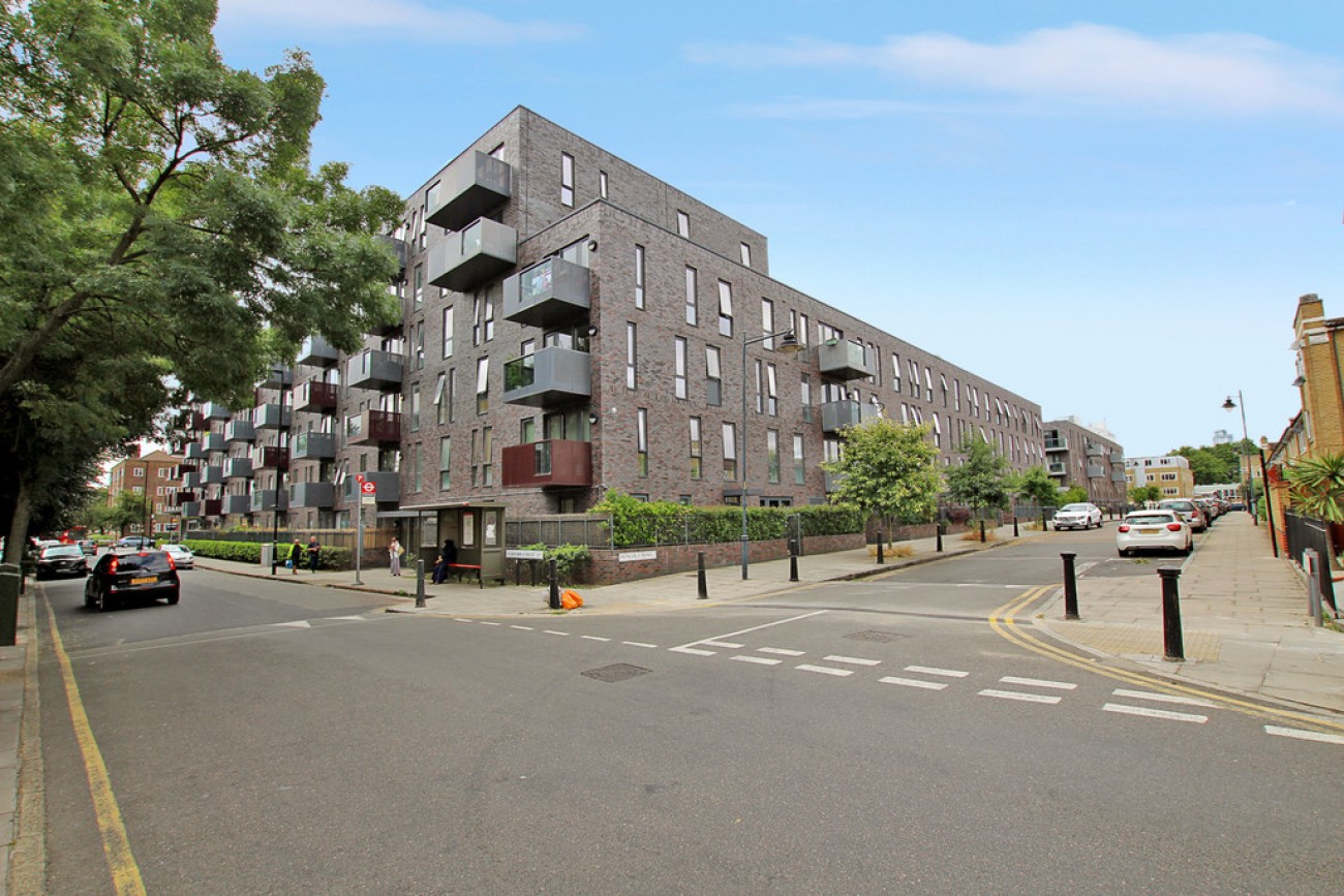 Images for Bovet Court, Harford Street, Stpeney, London EAID:6a0eb5e1f7ec2ab39e5f31507930d009 BID:1