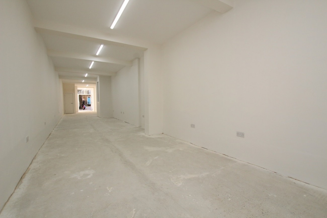 Images for Commercial Road, London EAID:6a0eb5e1f7ec2ab39e5f31507930d009 BID:1